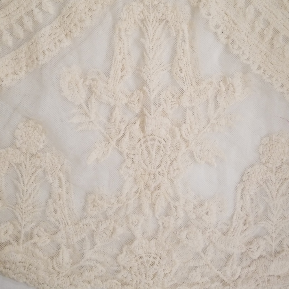 Dulcie lace tank top - Picture 2 of 5